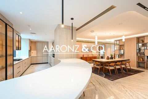 Penthouse in Dubai Marina, Dubai 5 bedrooms, 812.9 sq.m. № 78300 - photo 8