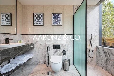 Penthouse in Dubai Marina, Dubai 5 bedrooms, 812.9 sq.m. № 78300 - photo 20