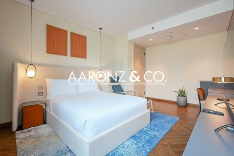 Penthouse in Dubai Marina, Dubai 5 bedrooms, 812.9 sq.m. № 78300 - photo 21