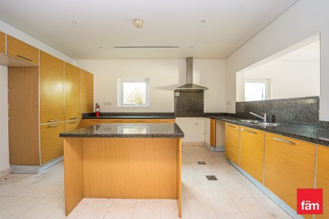 Townhouse in Al Furjan, Dubai 3 bedrooms, 229.6 sq.m. № 10335 - photo 9