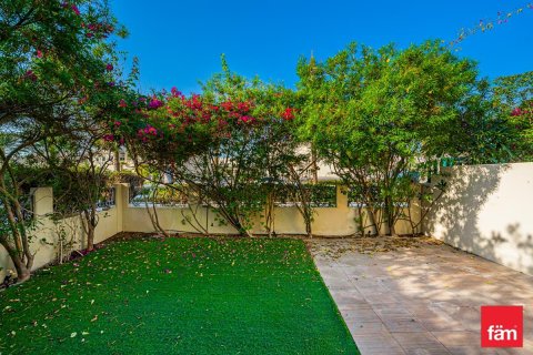 Townhouse in Al Furjan, Dubai 3 bedrooms, 229.6 sq.m. № 10335 - photo 2