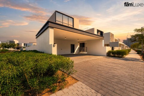 Villa en Dubai Hills Estate, Dubai, 5 dormitorios, 659.6 m², № 119087 - foto 30