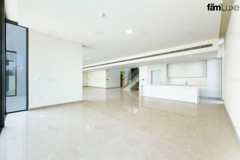 Villa en Dubai Hills Estate, Dubai, 5 dormitorios, 659.6 m², № 119087 - foto 4