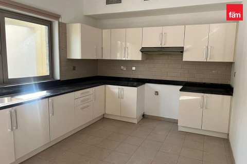 Townhouse in Meydan, Dubai 3 bedrooms, 235.2 sq.m. № 64635 - photo 2