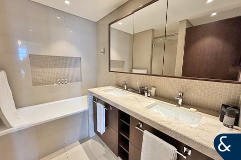 Appartement à BOULEVARD POINT à Downtown Dubai (Downtown Burj Dubai), Dubai, 2 chambres, 130 m², № 91557 - photo 10