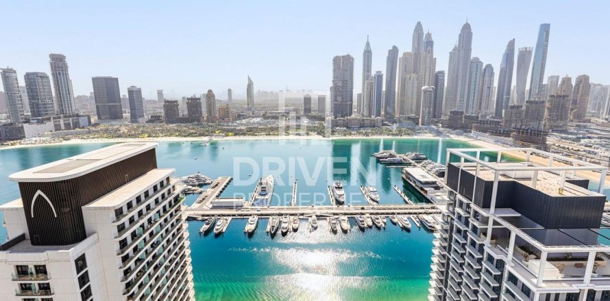 Apartment in EMAAR Beachfront, Dubai Harbour, Dubai 2 bedrooms, 123.28 sq.m. № 135413