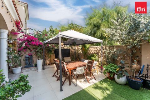 Villa en Dubai, 2 dormitorios, 172.8 m², № 97772 - foto 4