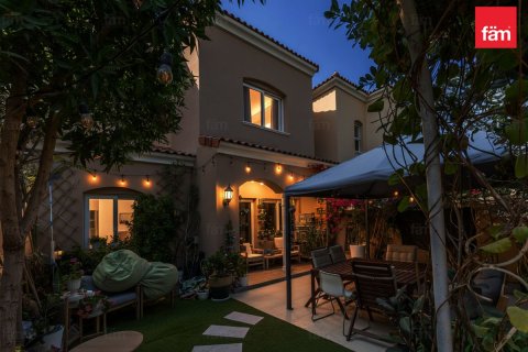 Villa en Dubai, 2 dormitorios, 172.8 m², № 97772 - foto 21