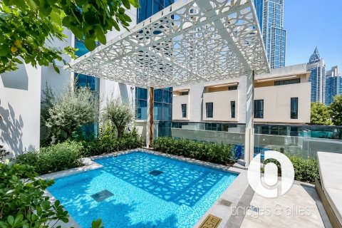 Apartment in Downtown Dubai (Downtown Burj Dubai), Dubai 2 bedrooms, 103 sq.m. № 118417 - photo 5