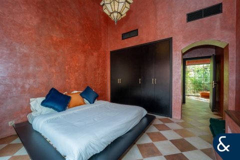 Villa in Green Community West, Green Community, Dubai 4 bedrooms, 899 sq.m. № 98852 - photo 21