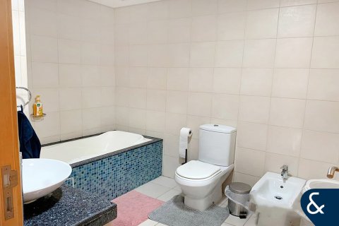 Apartment in Shoreline Apartments, Palm Jumeirah, Dubai 3 bedrooms, 199 sq.m. № 98848 - photo 8