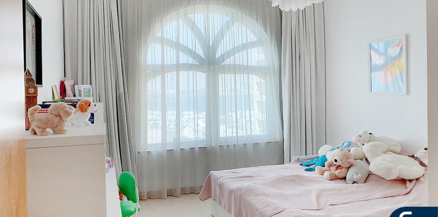 Apartment in Shoreline Apartments, Palm Jumeirah, Dubai 3 bedrooms, 199 sq.m. № 98848