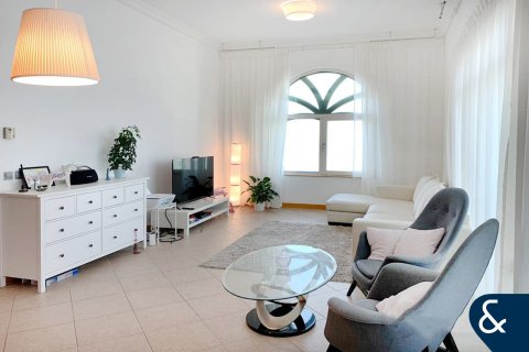 Apartment in Shoreline Apartments, Palm Jumeirah, Dubai 3 bedrooms, 199 sq.m. № 98848 - photo 14