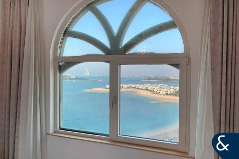 Apartment in Shoreline Apartments, Palm Jumeirah, Dubai 3 bedrooms, 199 sq.m. № 98848 - photo 10