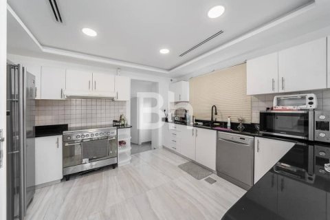 فيلا في دبي 5 غرف نوم , 558 م² رقم 58039 - صورة 9