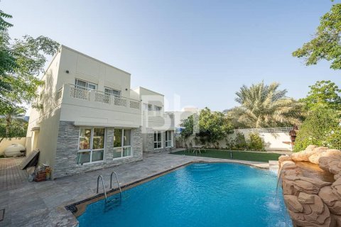 فيلا في دبي 5 غرف نوم , 558 م² رقم 58039 - صورة 8