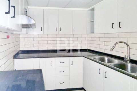 Apartment in Jumeirah Village Circle, Dubai 2 bedrooms, 113 sq.m. № 58041 - photo 13