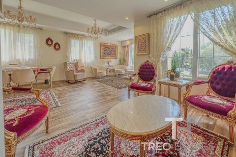 Снять в аренду таунхаус в The Springs, Дубай: 2 спальни, 157м², № 16365 - фото 3