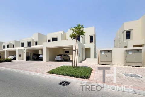 Maison de ville à Town Square, Dubai, 4 chambres, 228 m², № 16368 - photo 1