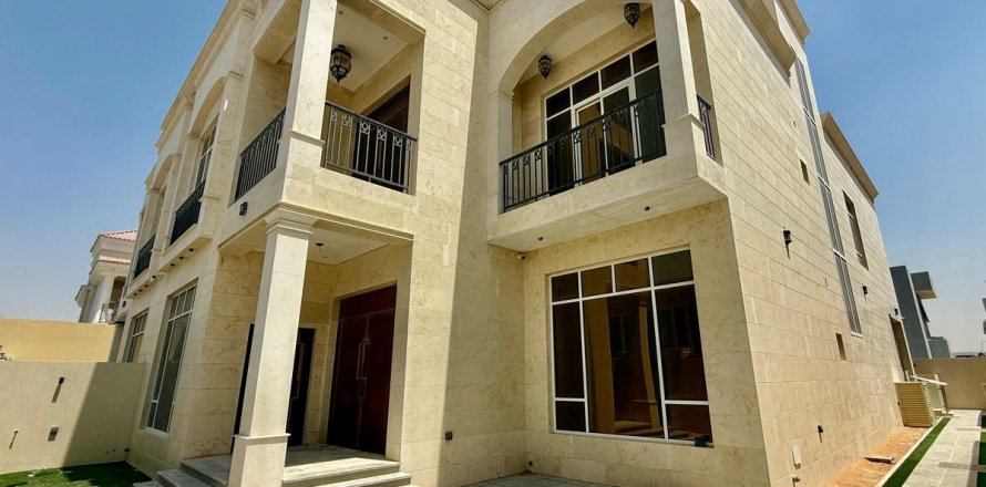 فيلا في دبي 6 غرف نوم , 930.2 م² رقم 22396