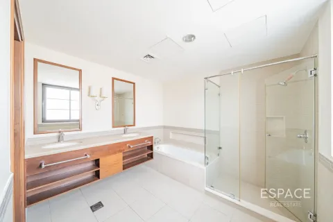 Купить виллу в Casa, Arabian Ranches 2, Дубай: 3 спальни, 292м², № 61484 - фото 7