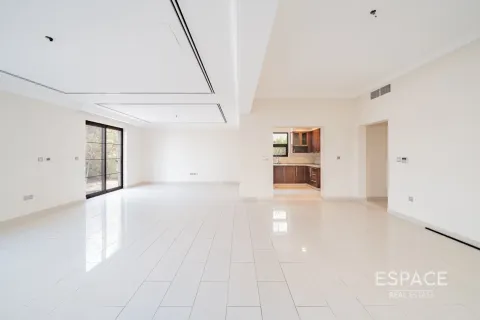 Купить виллу в Casa, Arabian Ranches 2, Дубай: 3 спальни, 292м², № 61484 - фото 1