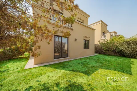 Купить виллу в Casa, Arabian Ranches 2, Дубай: 3 спальни, 292м², № 61484 - фото 13