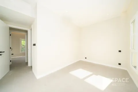 Villa in Springs 14, The Springs, Dubai 3 bedrooms, 153 sq.m. № 61483 - photo 3
