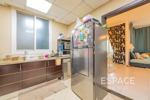 Apartment in Dubai Marina, Dubai 2 bedrooms, 165 sq.m. № 61480 - photo 16