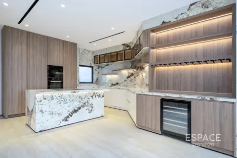 Купить виллу в Пальме Джумейре, Дубай: 4 спальни, 550м², № 61492 - фото 3