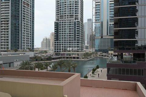 Apartment in Jumeirah Lake Towers, Dubai 2 bedrooms, 121.3 sq.m. № 11137 - photo 9