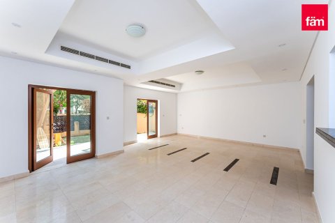 Villa en Al Furjan, Dubai, 3 dormitorios, 224 m², № 10248 - foto 10