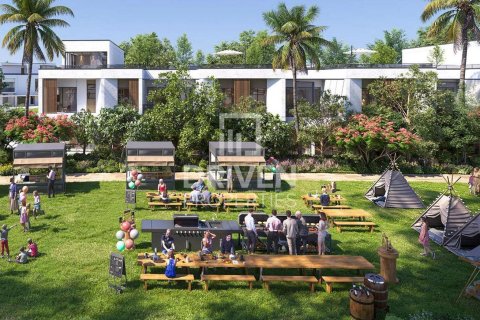 Adosado en Dubai Investment Park, Dubai, 4 dormitorios, 146.04 m², № 135426