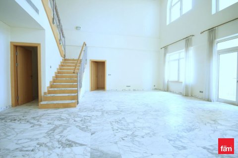Снять в аренду квартиру в Пальме Джумейре, Дубай: 4 спальни, 524м², № 115315 - фото 4