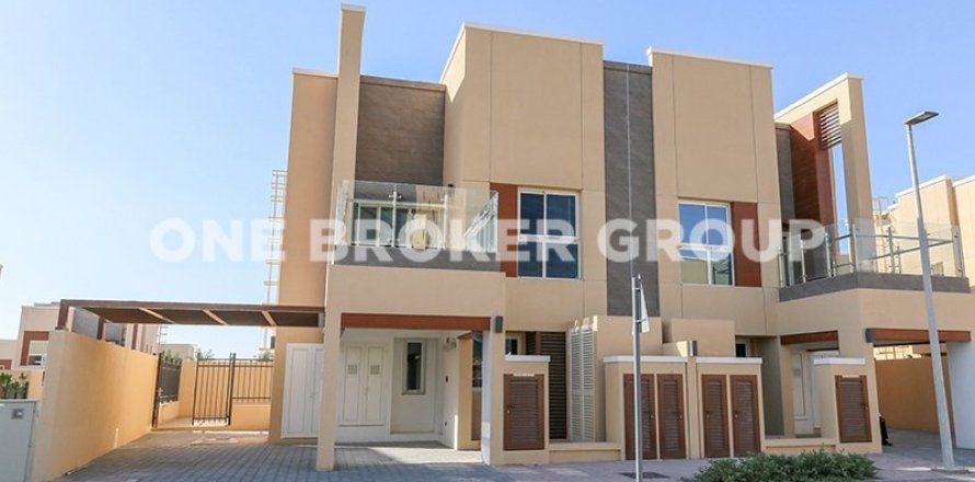 Вилла в Аль-Барше, Дубай, 3 спальни, 227.9м², № 546