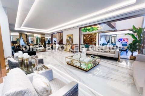 Villa in District One, Dubai 6 bedrooms, 1134.6 sq.m. № 544 - photo 10