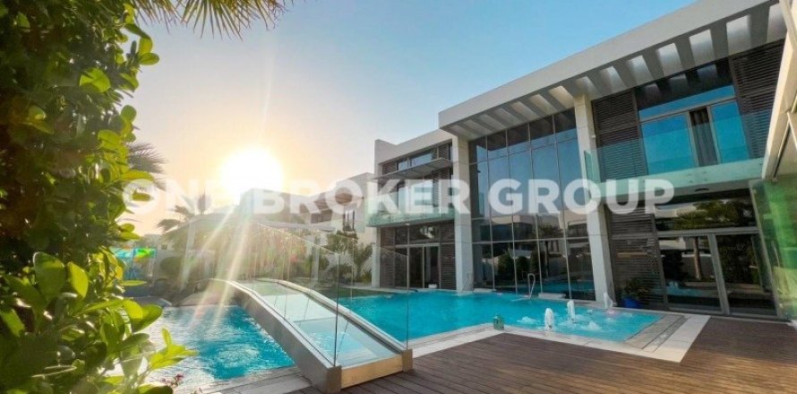 Villa in District One, Dubai 6 bedrooms, 1134.6 sq.m. № 544