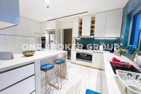 Villa in District One, Dubai 6 bedrooms, 1134.6 sq.m. № 544 - photo 3