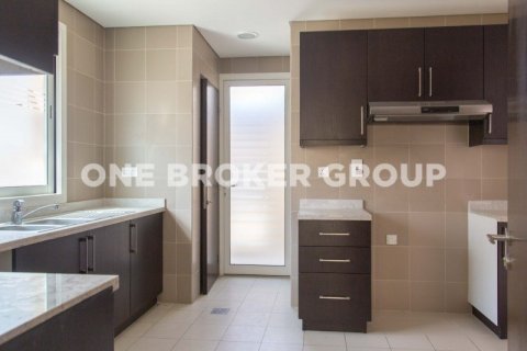 Villa à Al Barsha, Dubai, 3 chambres, 234.7 m², № 545 - photo 4
