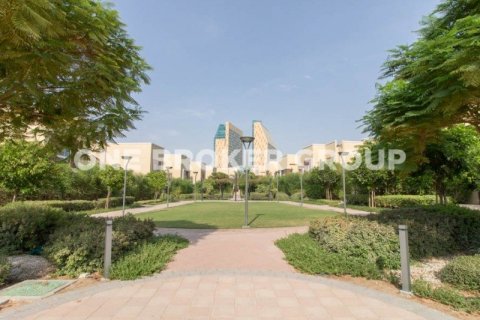 Villa à Al Barsha, Dubai, 3 chambres, 234.7 m², № 545 - photo 16
