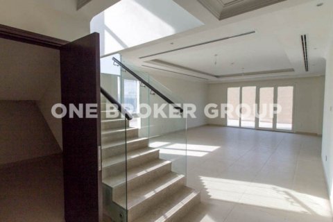 Villa à Al Barsha, Dubai, 4 chambres, 451.6 m², № 547 - photo 3