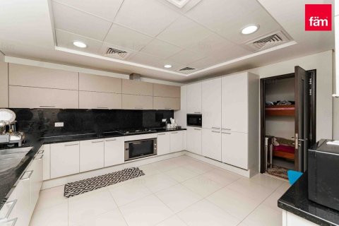 Купить виллу в Meydan, Дубай: 4 спальни, 218м², № 91675 - фото 18