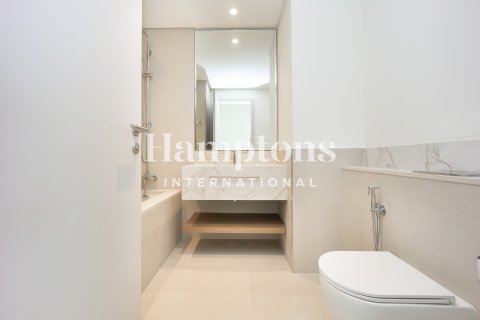 Apartment in Dubai Harbour, Dubai 1 bedroom, 80.10932787 sq.m. № 101193 - photo 18