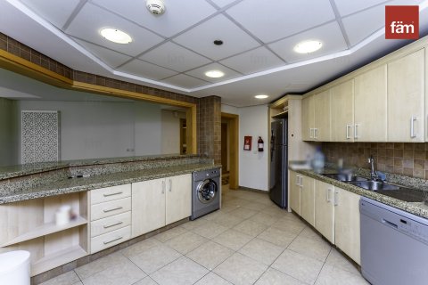Снять в аренду квартиру в Пальме Джумейре, Дубай: 3 спальни, 237.6м², № 47511 - фото 20