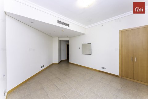 Снять в аренду квартиру в Пальме Джумейре, Дубай: 3 спальни, 237.6м², № 47511 - фото 15
