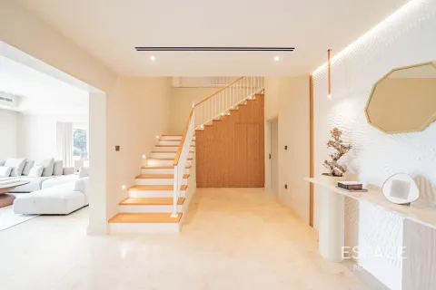 Villa en Victory Heights, Dubai Sports City, Dubai, 5 dormitorios, 446 m², № 61777 - foto 3