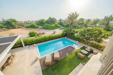Villa en Victory Heights, Dubai Sports City, Dubai, 5 dormitorios, 446 m², № 61777 - foto 17