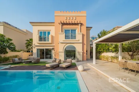 Villa en Victory Heights, Dubai Sports City, Dubai, 5 dormitorios, 446 m², № 61777 - foto 2