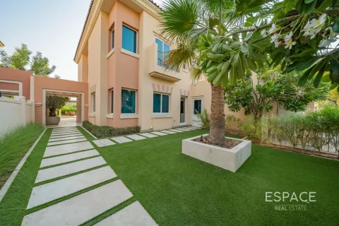Villa en Victory Heights, Dubai Sports City, Dubai, 5 dormitorios, 446 m², № 61777 - foto 20
