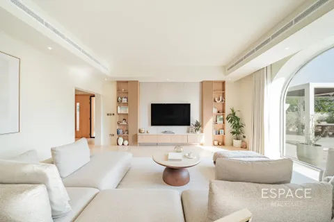 Villa en Victory Heights, Dubai Sports City, Dubai, 5 dormitorios, 446 m², № 61777 - foto 5